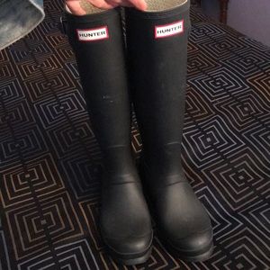 Hunter matte original tall rain boots size 8